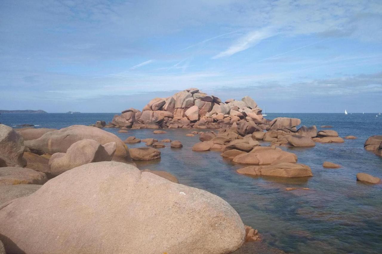 Cottage, Guerlesquin Esterno foto